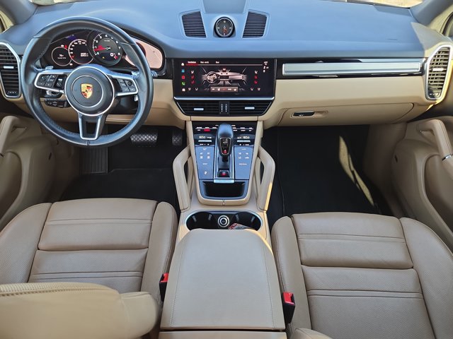 Used 2023 Porsche Cayenne Platinum Edition image 15