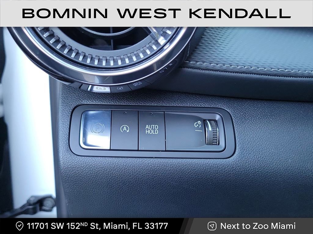 Used 2026 Chevrolet Equinox LT w/ Safety and Technology Package image 11