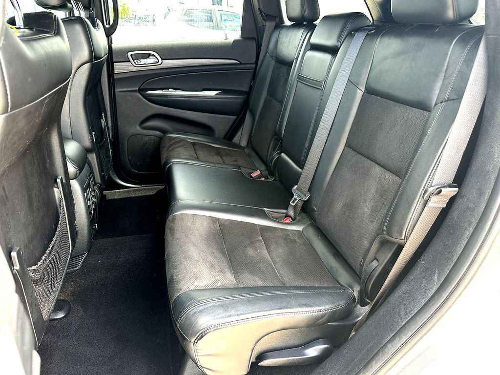 Used 2020 Jeep Grand Cherokee Altitude RWD image 19