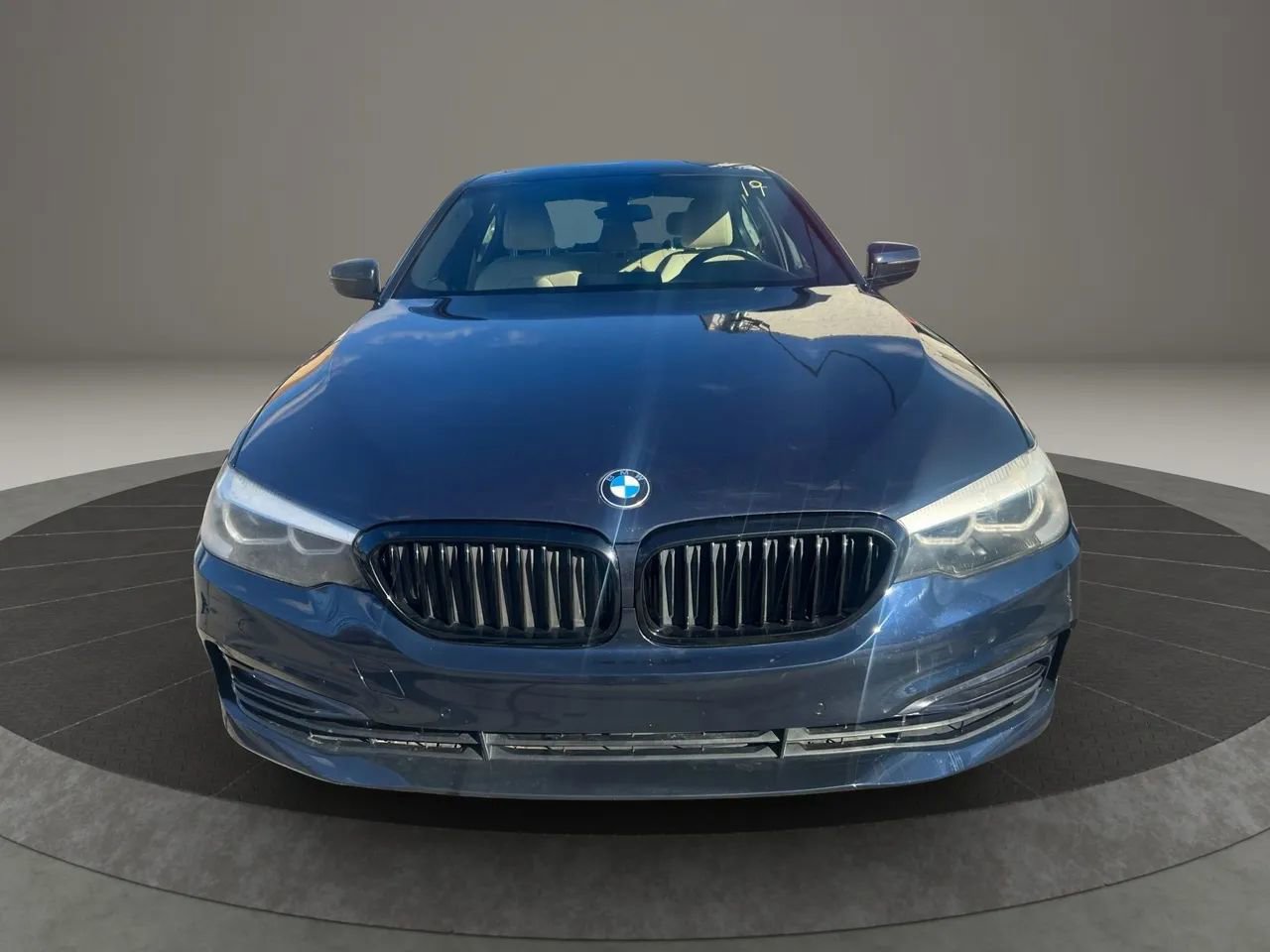 Used 2017 BMW 530i w/ Premium Package image 2