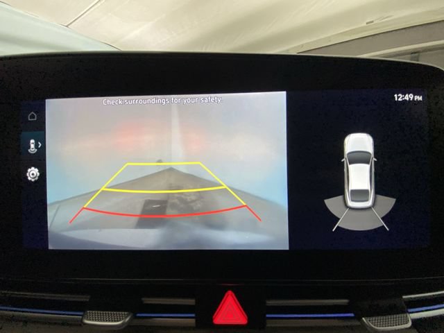 Used 2023 Hyundai Elantra Limited FWD image 17