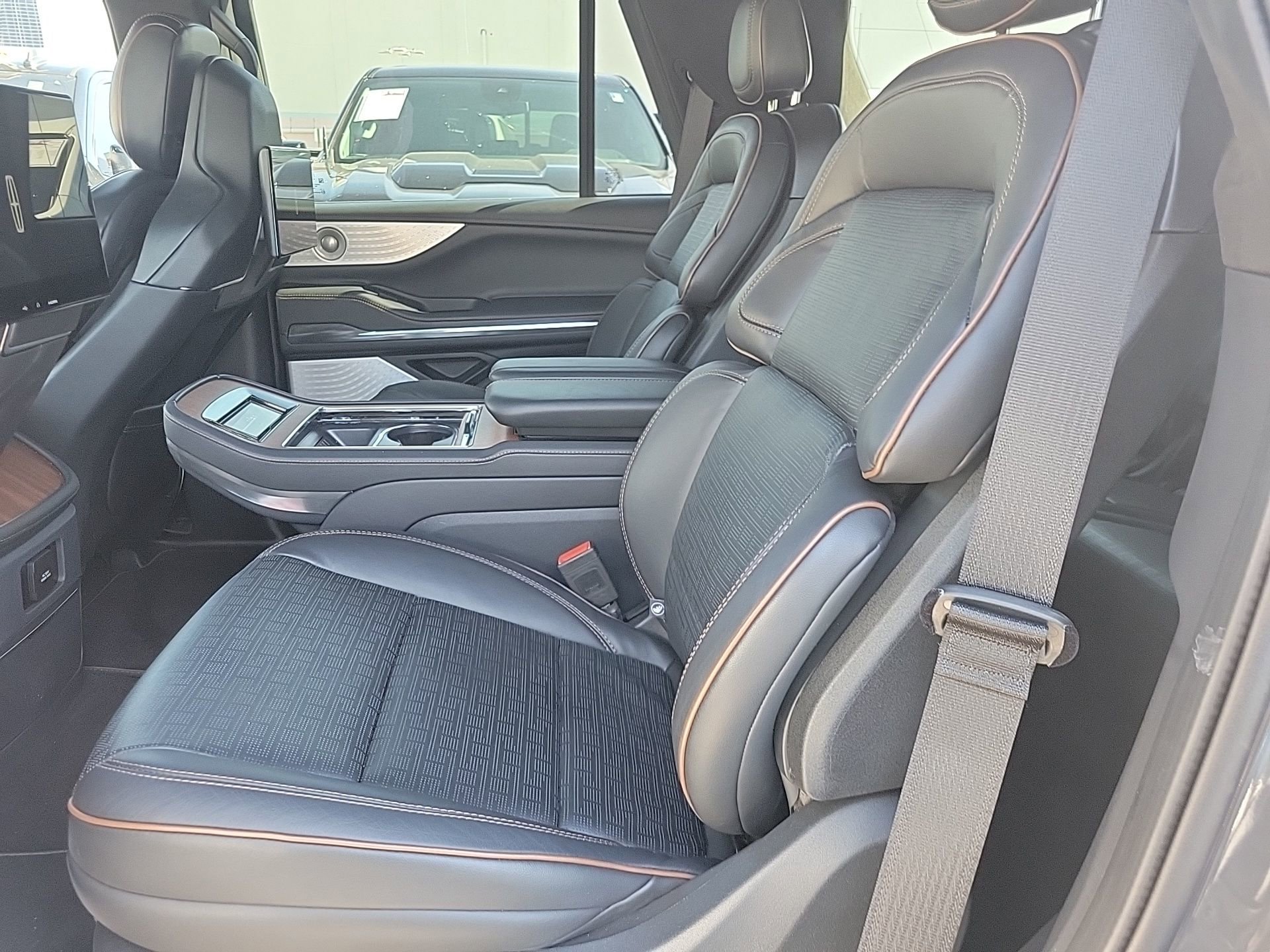 Used 2025 Lincoln Navigator Black Label image 22