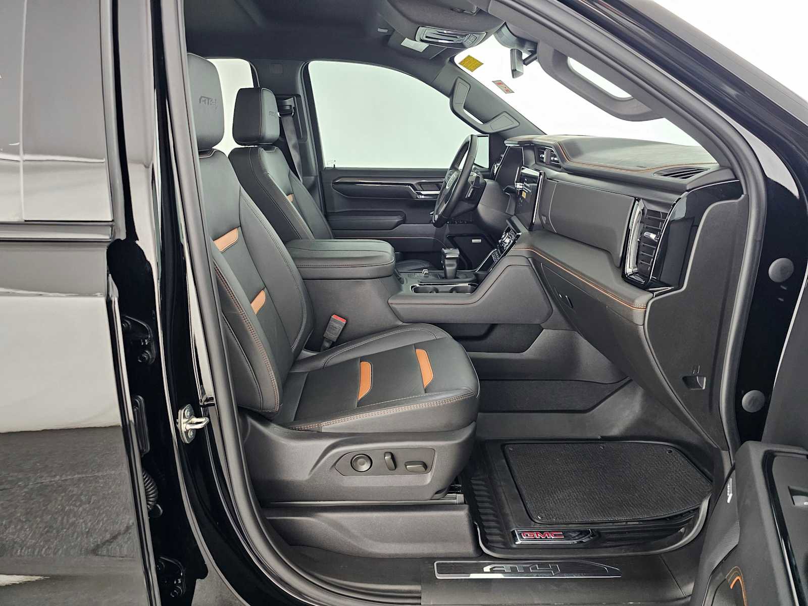Used 2023 GMC Sierra 1500 AT4 AWD/4WD image 10