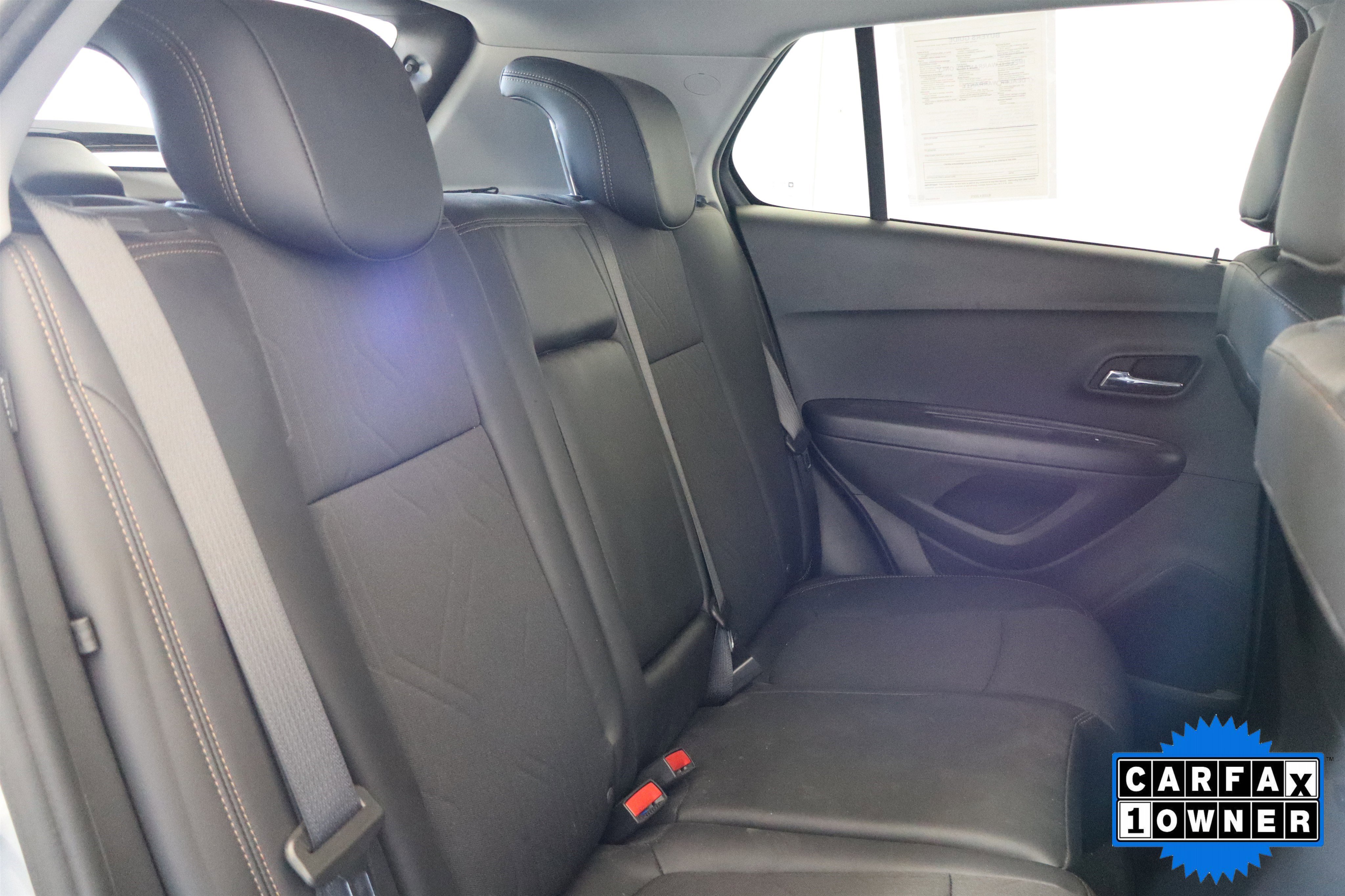 Used 2022 Chevrolet Trax LT w/ LT Convenience Package AWD/4WD image 21