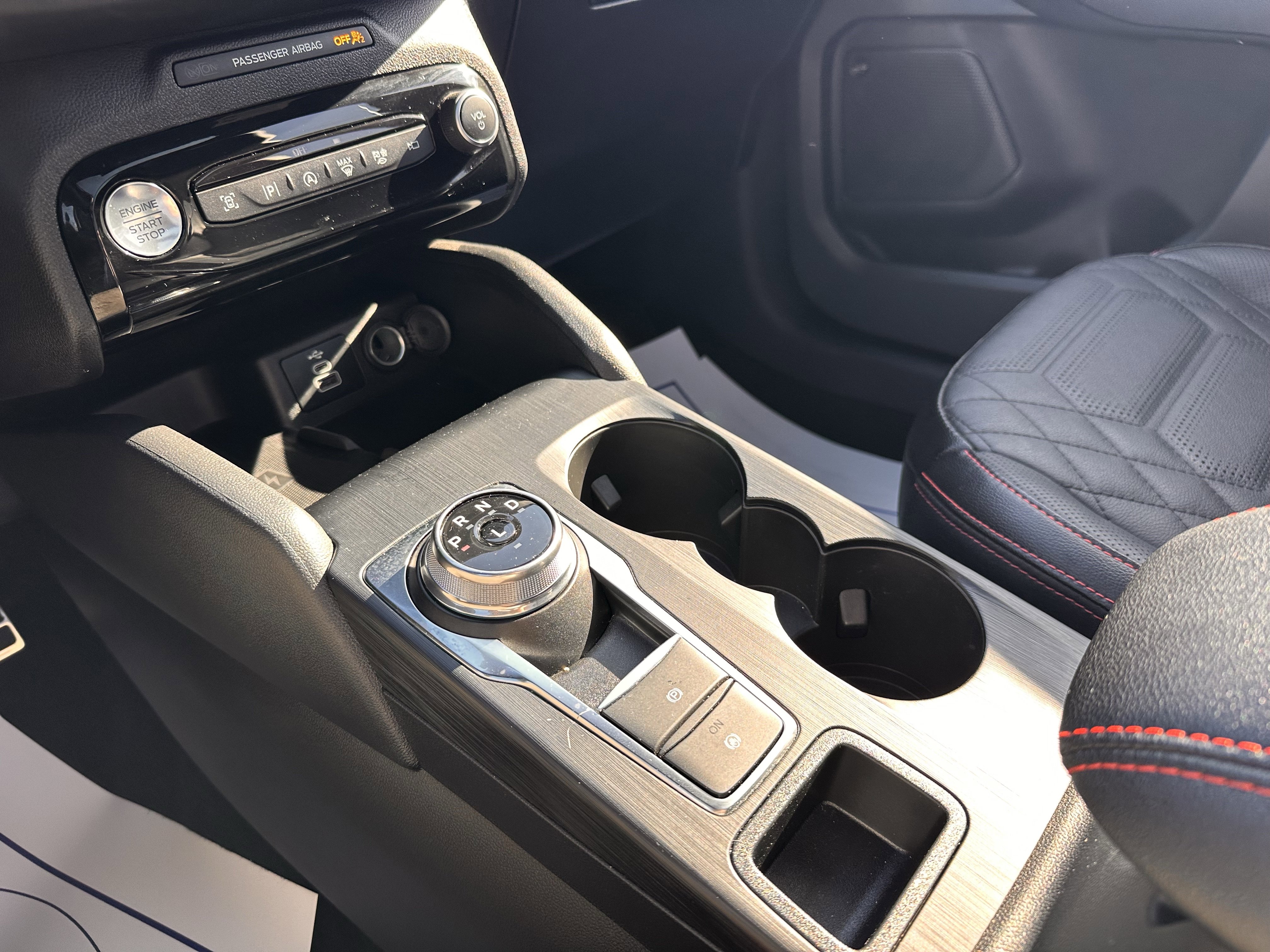 Used 2024 Ford Escape ST-Line Elite w/ Premium Technology Package image 14