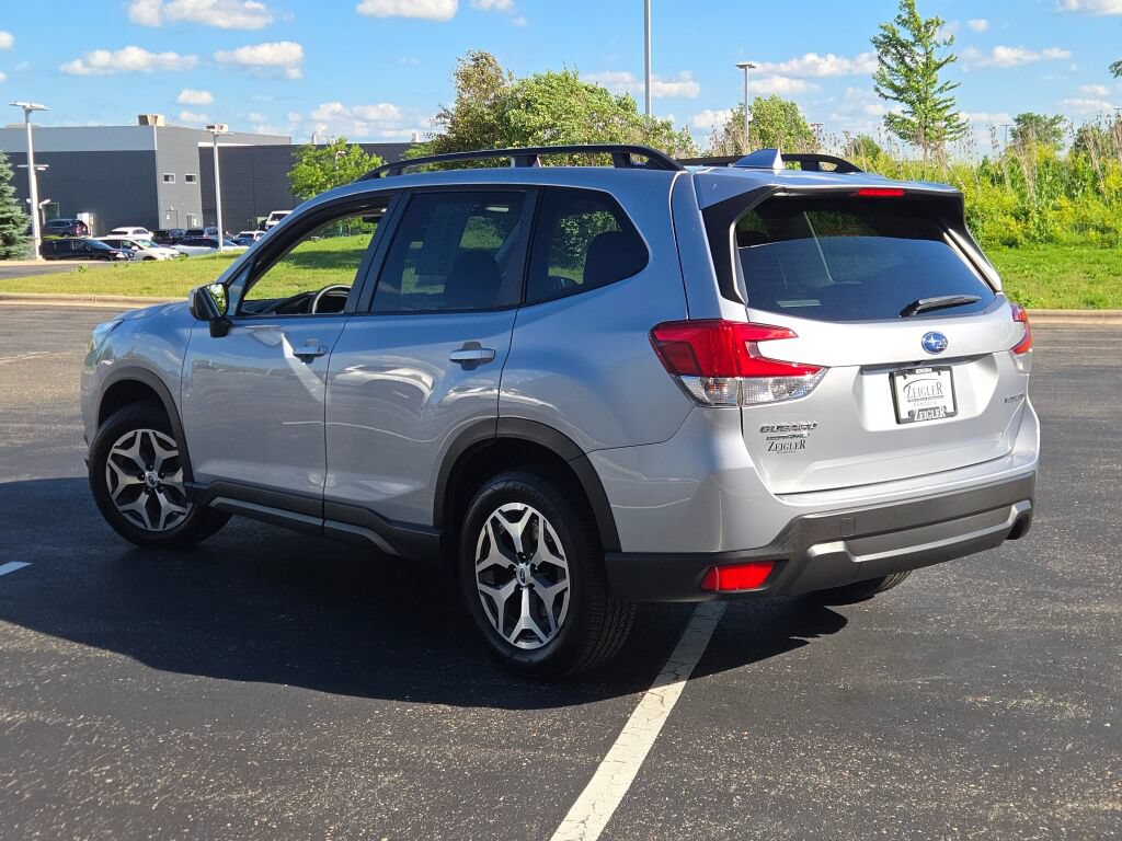 Certified 2023 Subaru Forester Premium AWD/4WD image 14