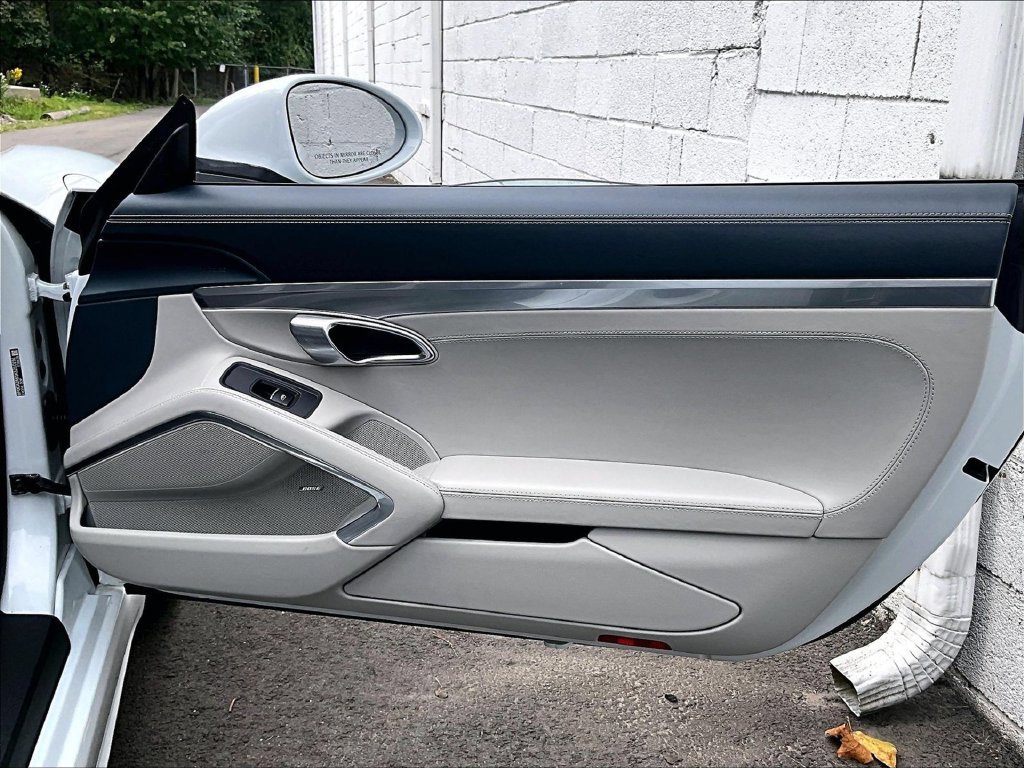 Used 2019 Porsche 718 Boxster RWD image 27
