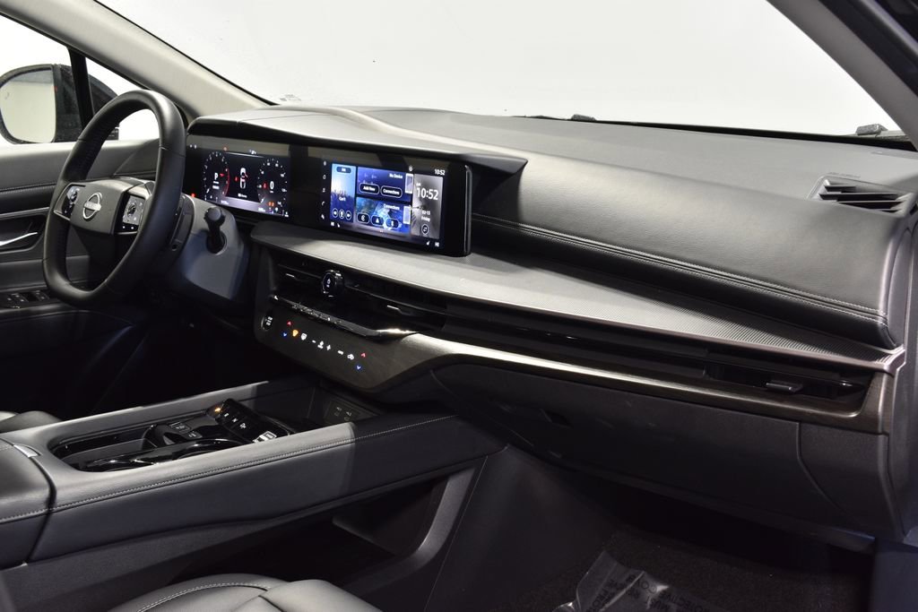 Used 2025 Nissan Murano SV image 32