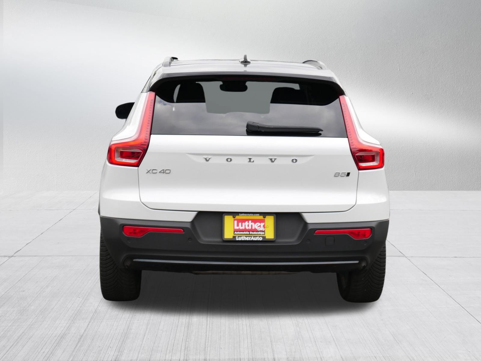 Used 2023 Volvo XC40 B5 Ultimate w/ Climate Package AWD/4WD image 6