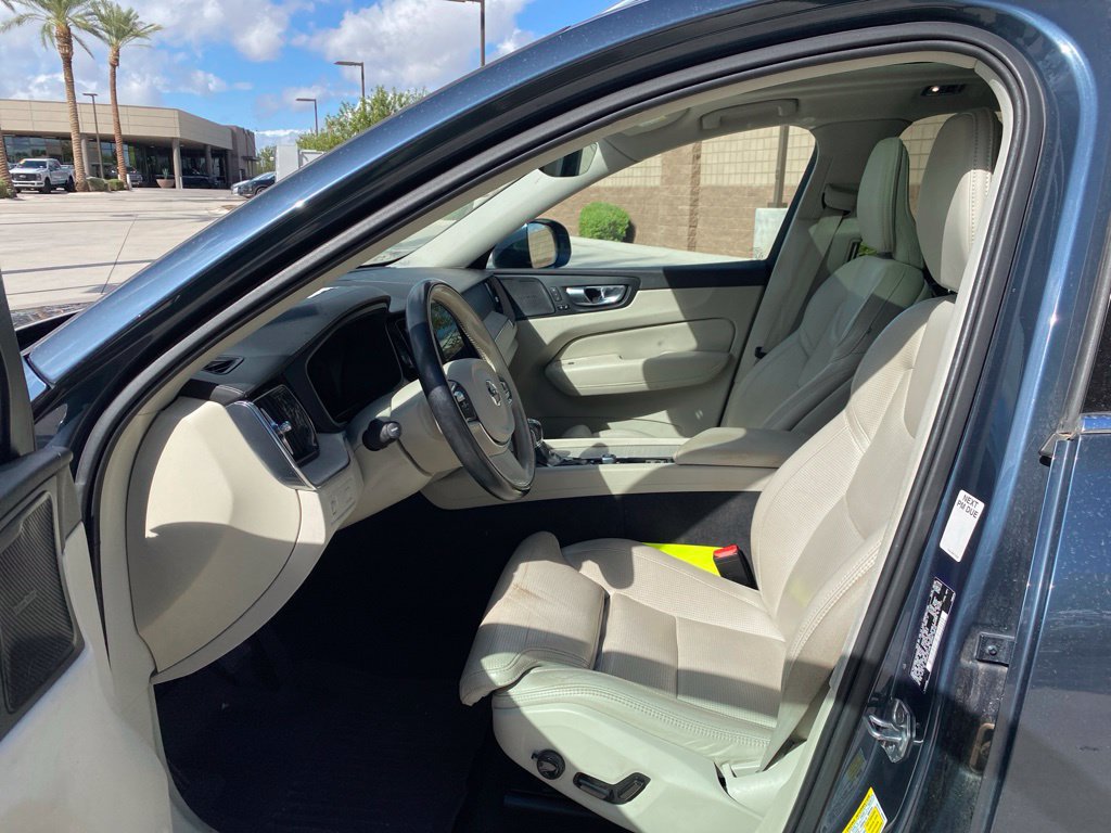 Used 2021 Volvo XC60 T5 Inscription AWD/4WD image 6