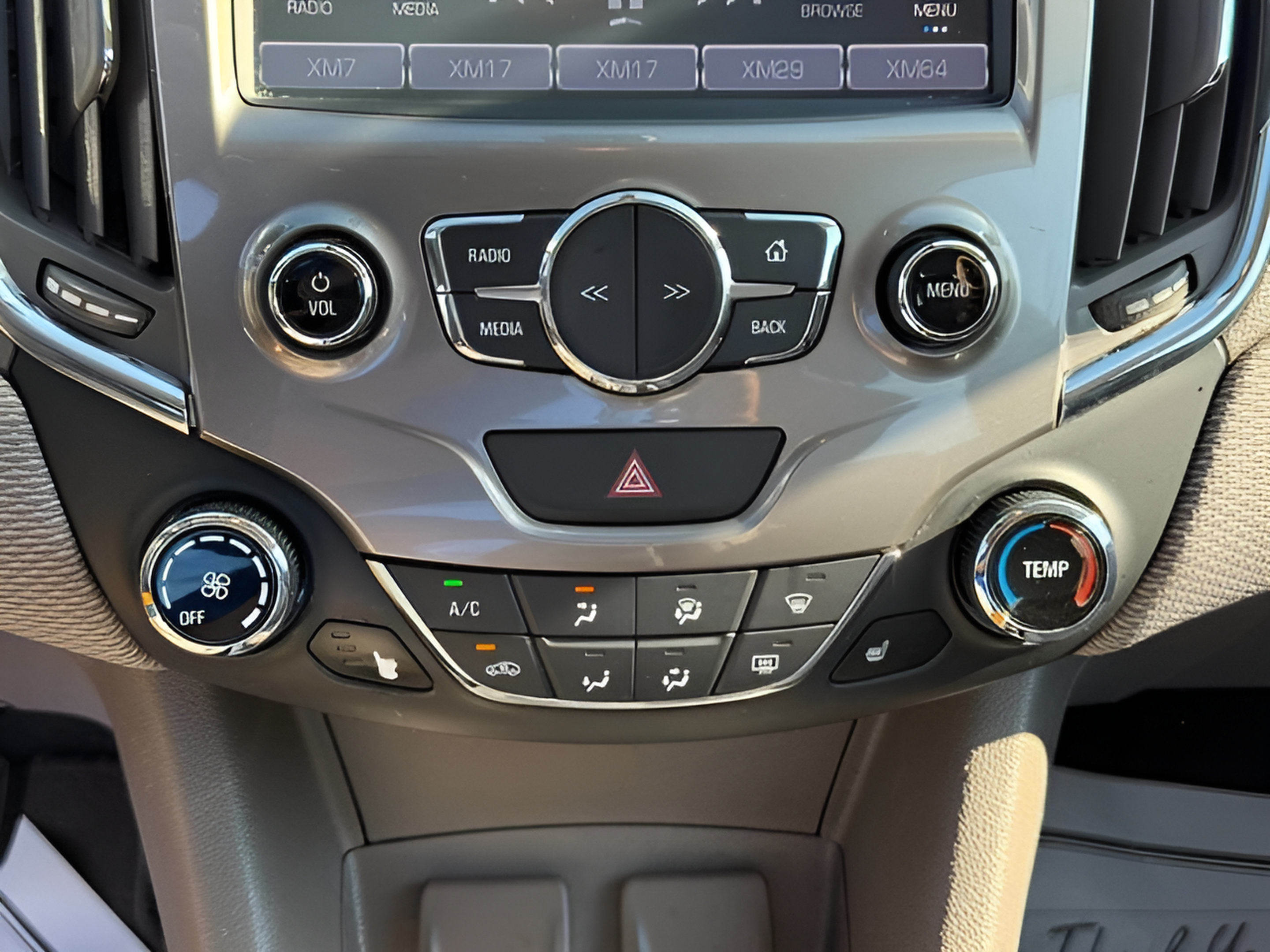 Used 2016 Chevrolet Cruze LT w/ Sun And Sound Package FWD image 25