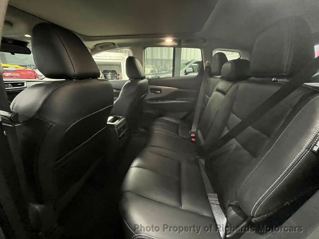 Used 2023 Nissan Murano SV image 14