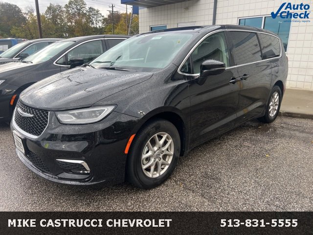 Used 2024 Chrysler Pacifica Touring-L