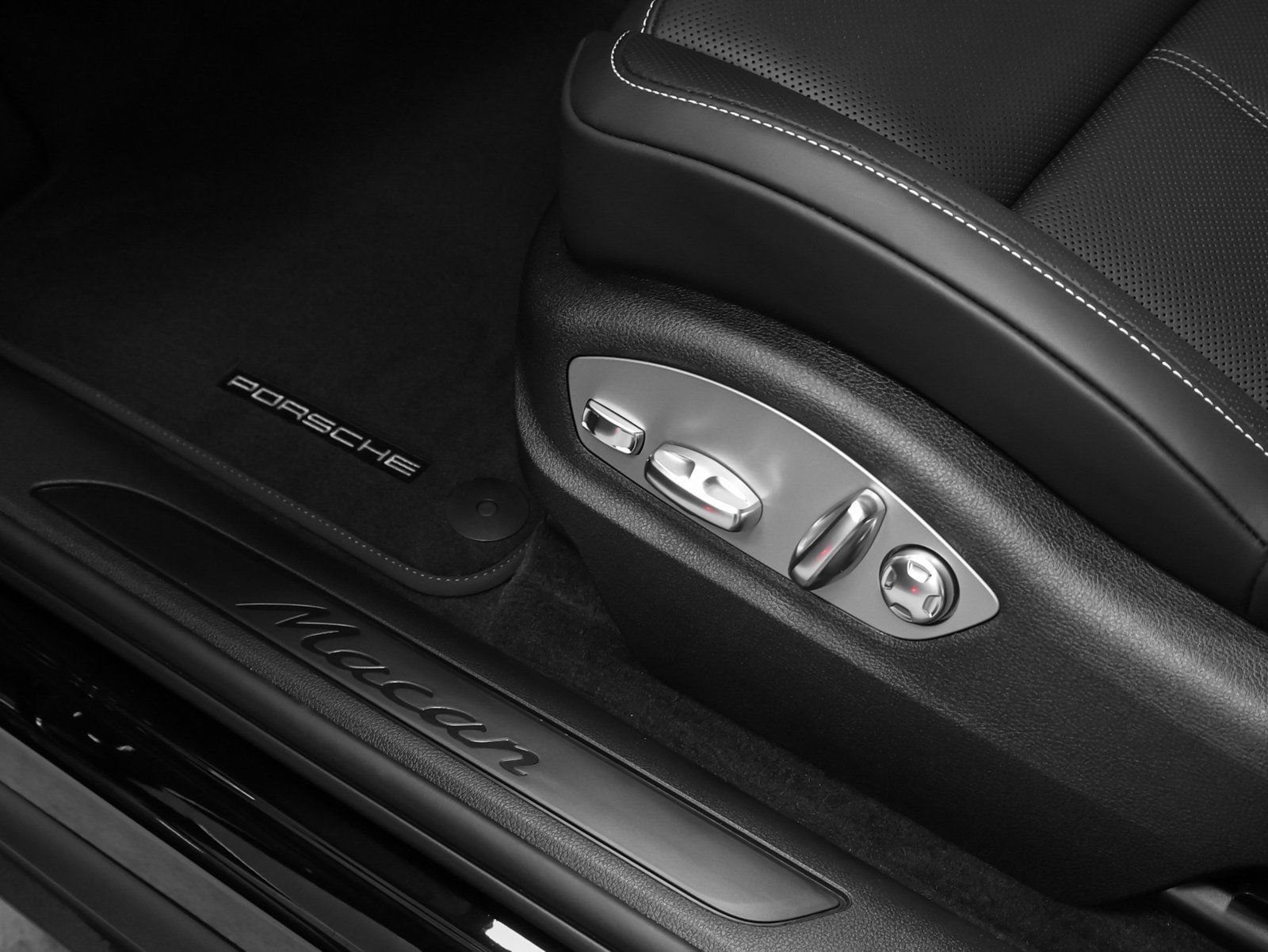 New 2026 Porsche Macan image 27