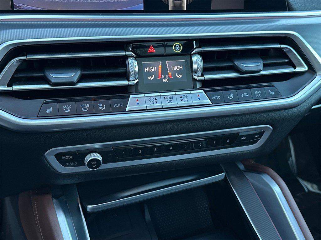 Used 2023 BMW X6 xDrive40i w/ M Sport Package image 30