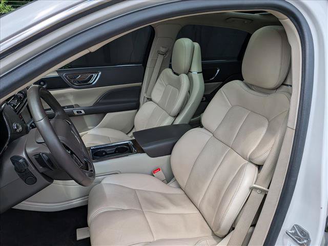 Used 2018 Lincoln Continental Reserve AWD/4WD image 26