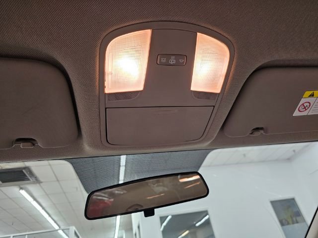 Used 2017 Hyundai Elantra SE image 21