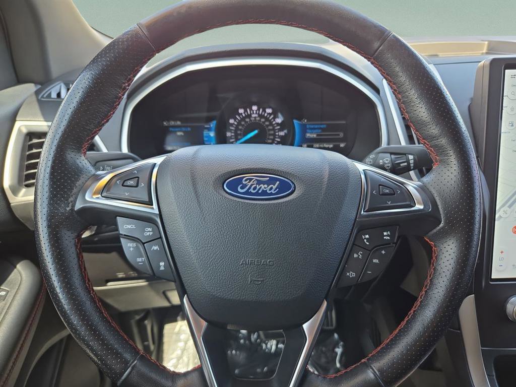 Used 2021 Ford Edge ST-Line image 21