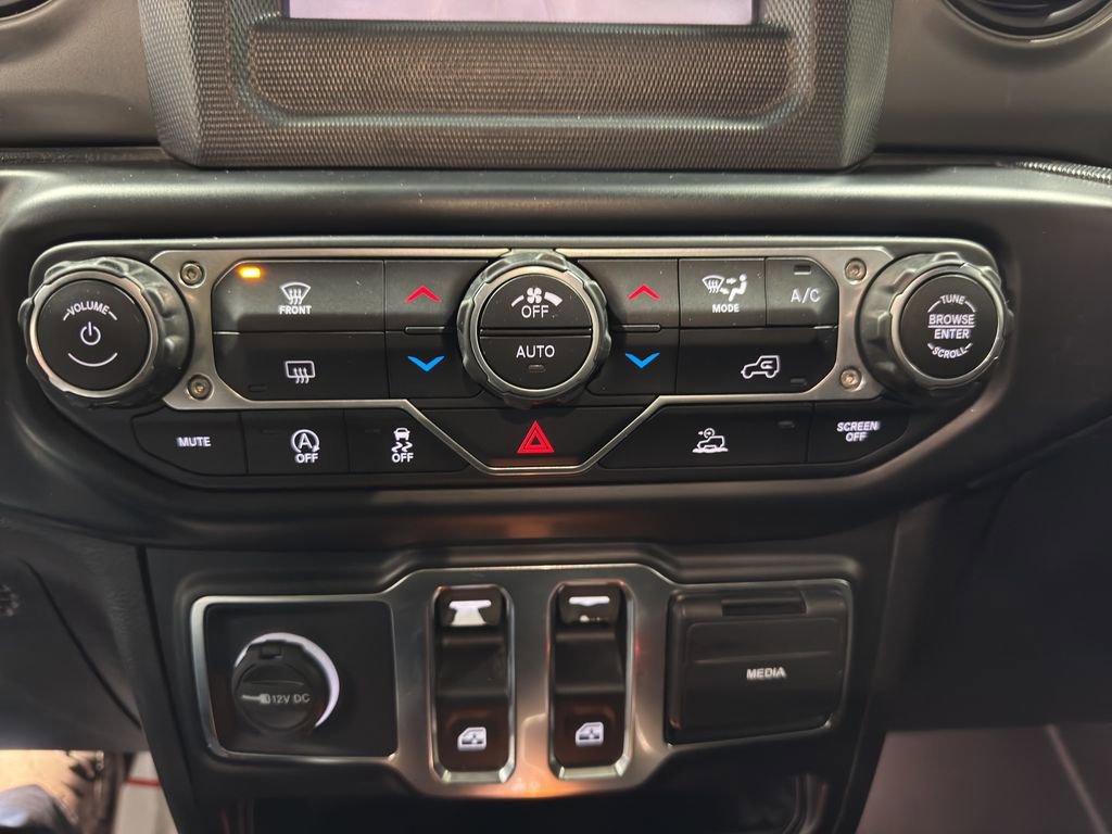 Used 2021 Jeep Wrangler Willys image 36