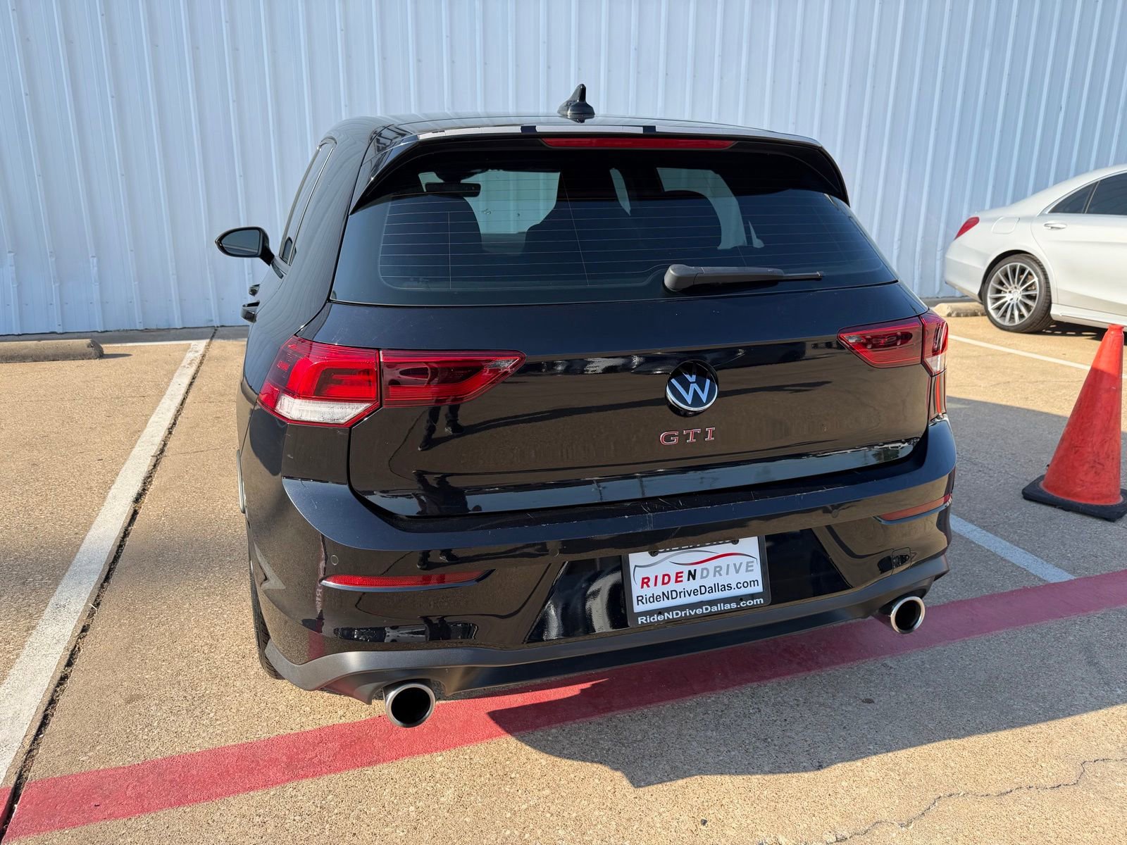 Used 2024 Volkswagen GTI Autobahn FWD image 19