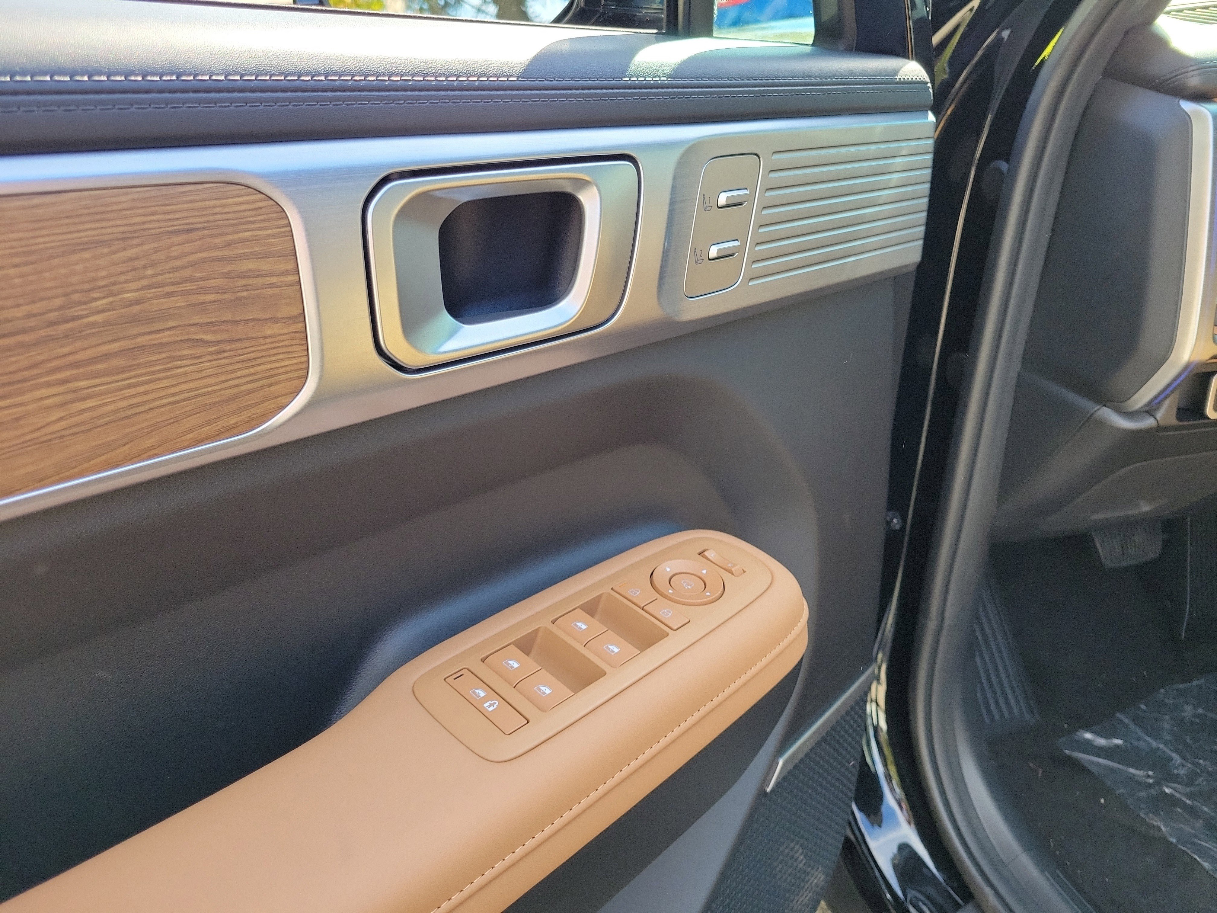 New 2026 Hyundai Santa Fe Calligraphy w/ Tow & Go Package image 18