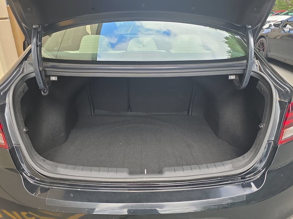 Used 2020 Hyundai Elantra SE w/ Winter Weather Package FWD image 23