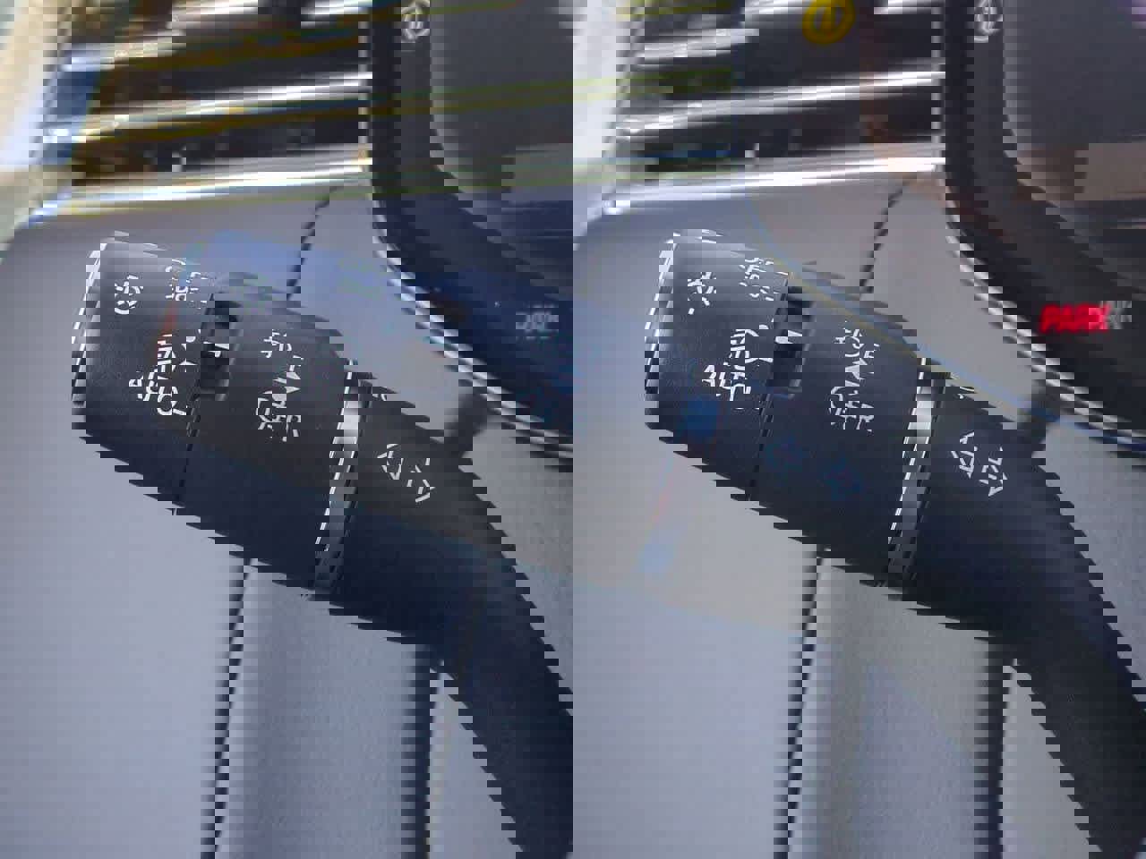 New 2025 Land Rover Range Rover SE image 27