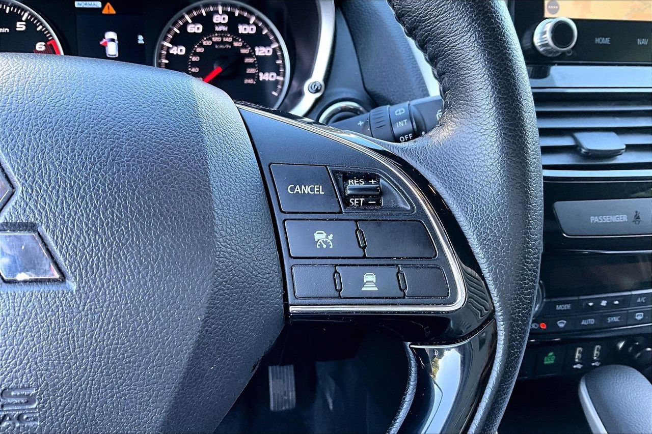 Used 2025 Mitsubishi Eclipse Cross SE AWD/4WD image 30