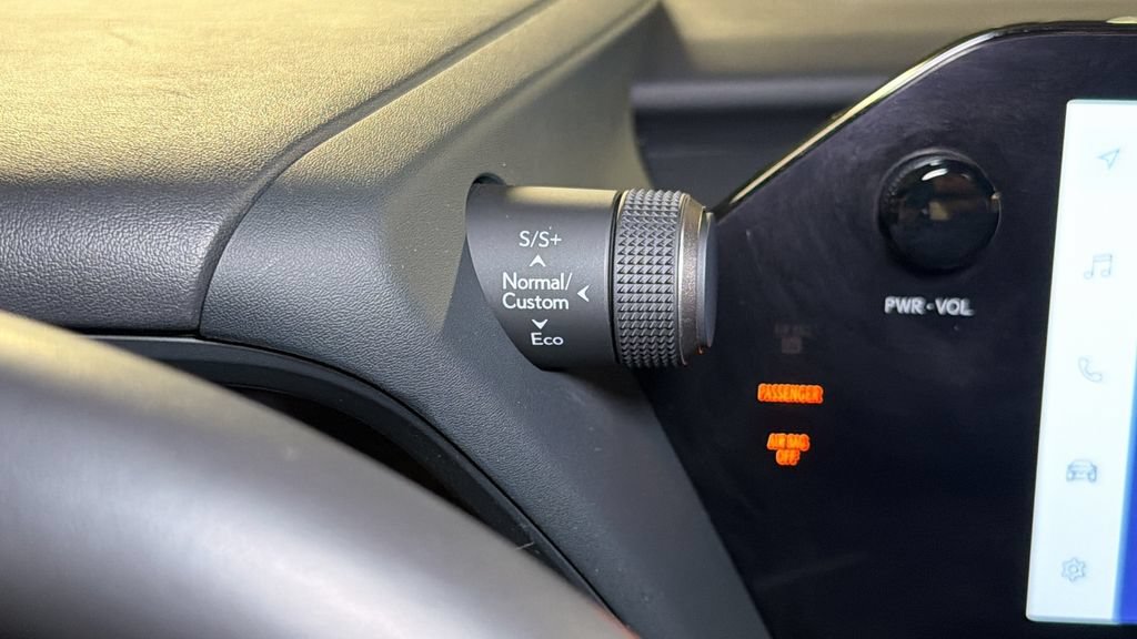 Certified 2024 Lexus UX 250h F Sport AWD/4WD image 32