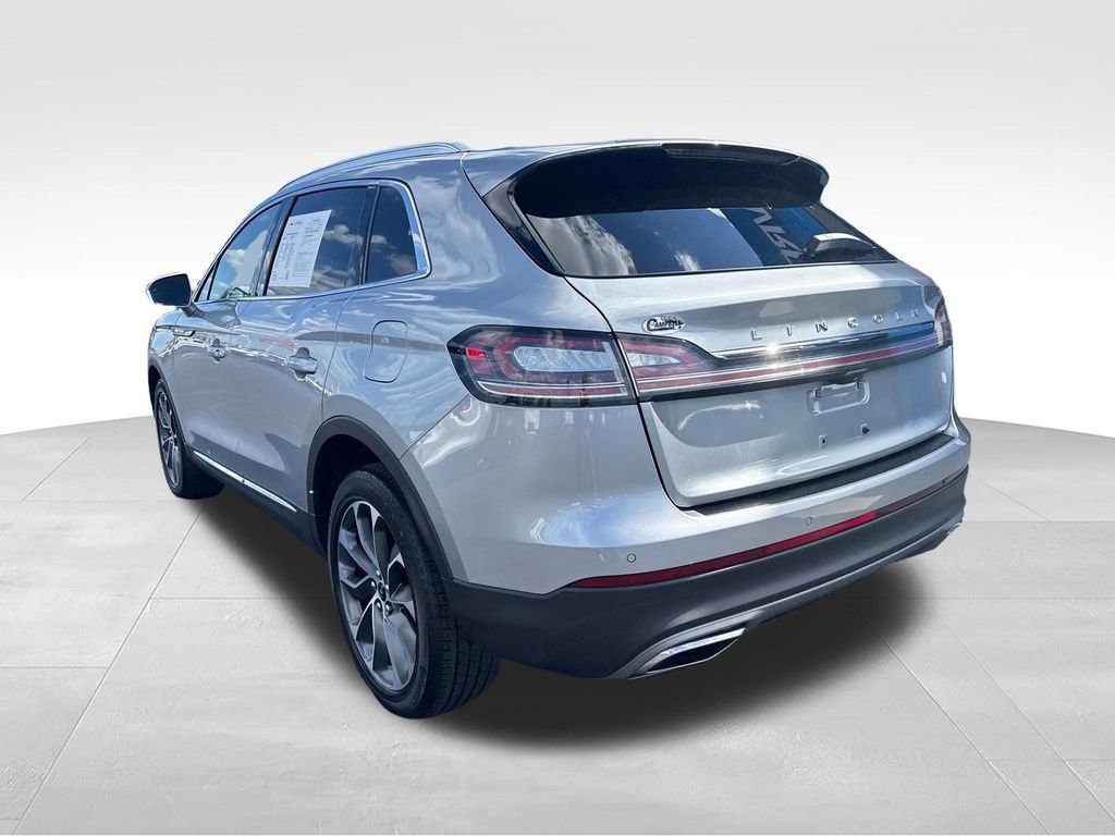 Used 2022 Lincoln Nautilus Reserve AWD/4WD image 3