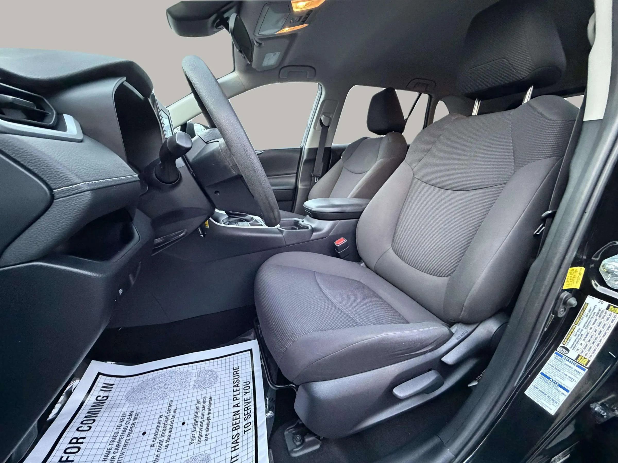 Used 2019 Toyota RAV4 LE image 11