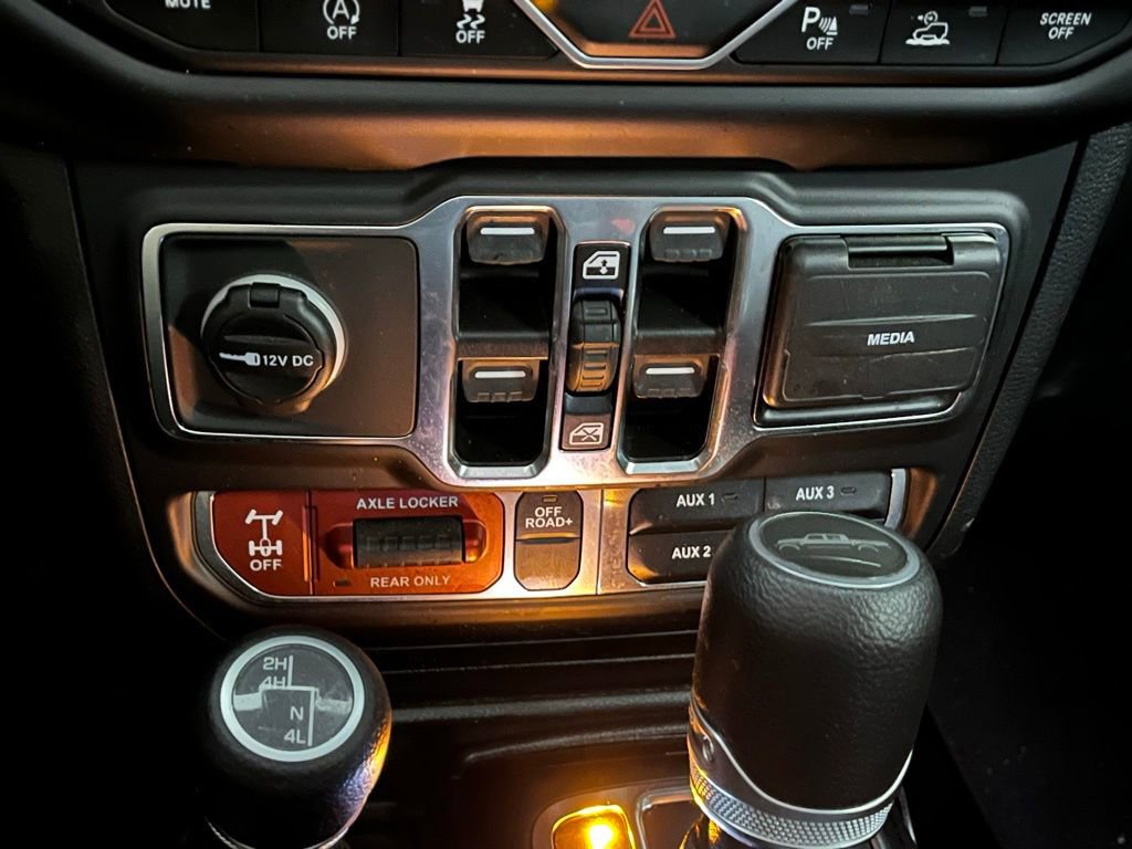 Used 2021 Jeep Gladiator Mojave w/ LED Lighting Group image 9