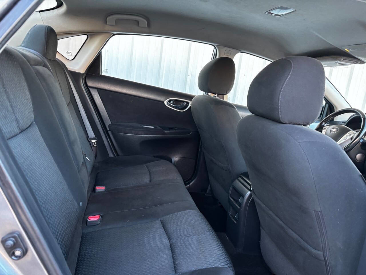 Used 2015 Nissan Sentra SR image 29