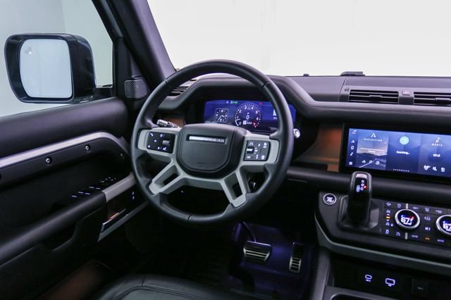 Used 2020 Land Rover Defender 110 SE AWD/4WD image 4