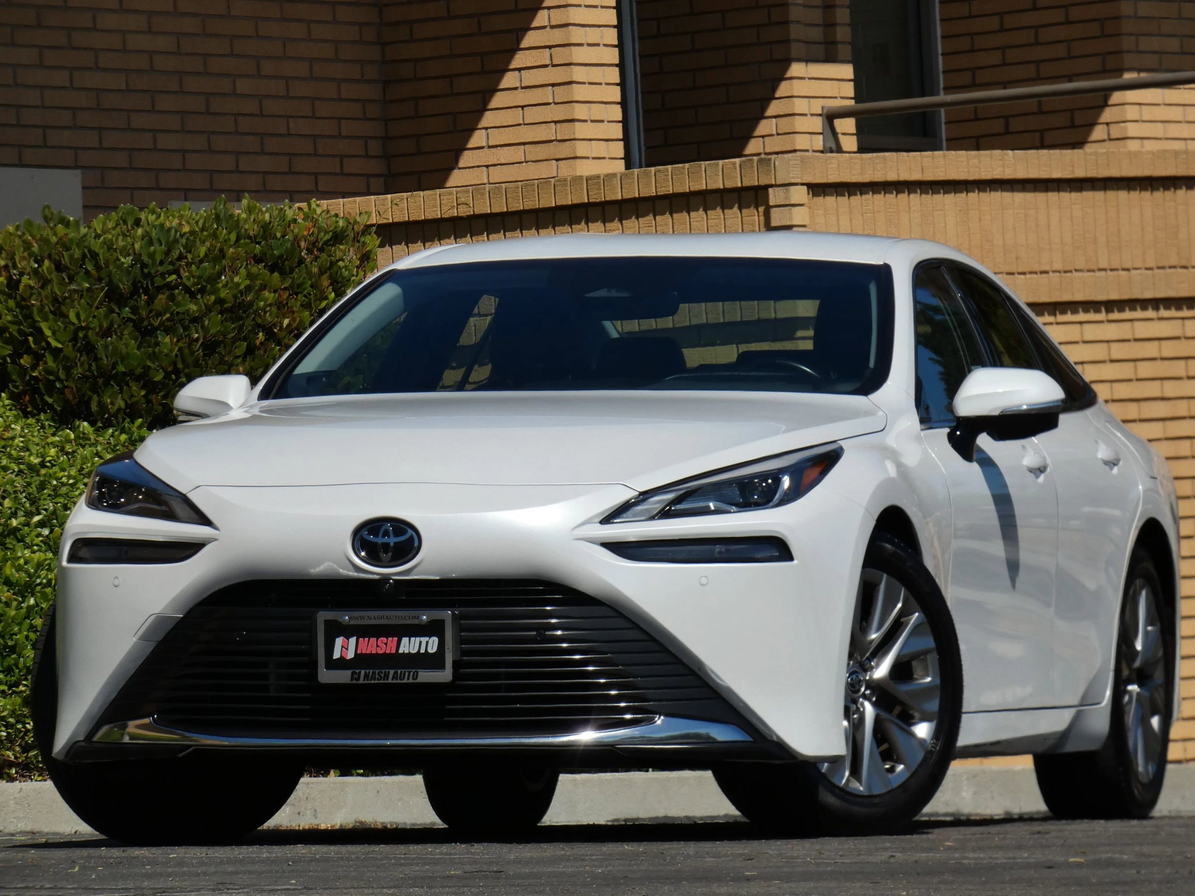 Used 2024 Toyota Mirai XLE Sedan 4D w/ Advanced Technology Package image 15