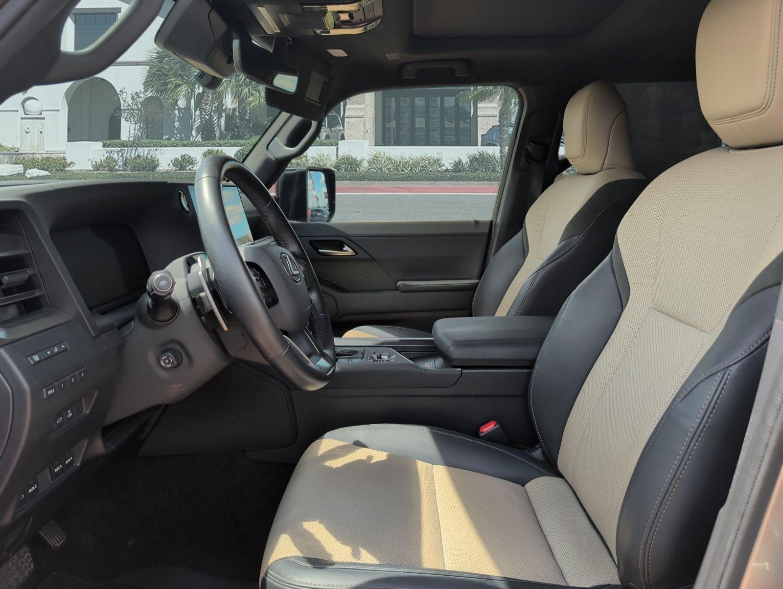 Certified 2025 Lexus GX 550 AWD/4WD image 11
