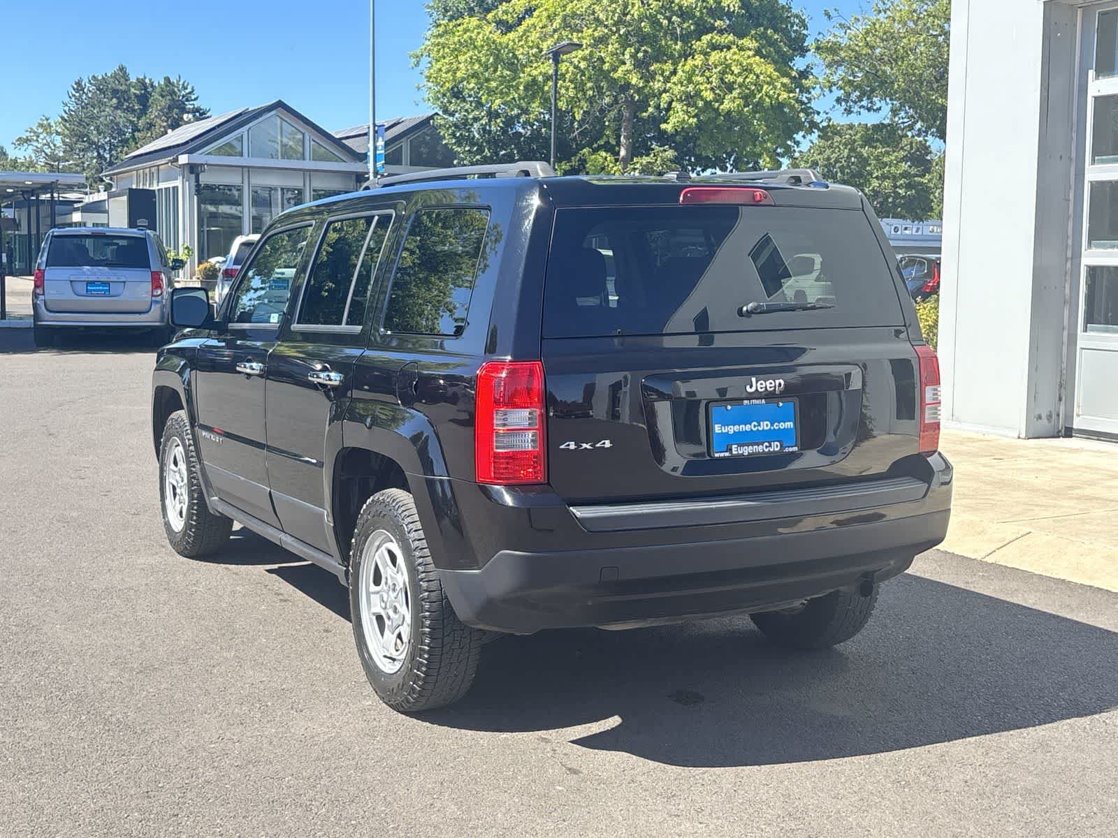 Certified 2017 Jeep Patriot Sport w/ Power Value Group AWD/4WD image 3