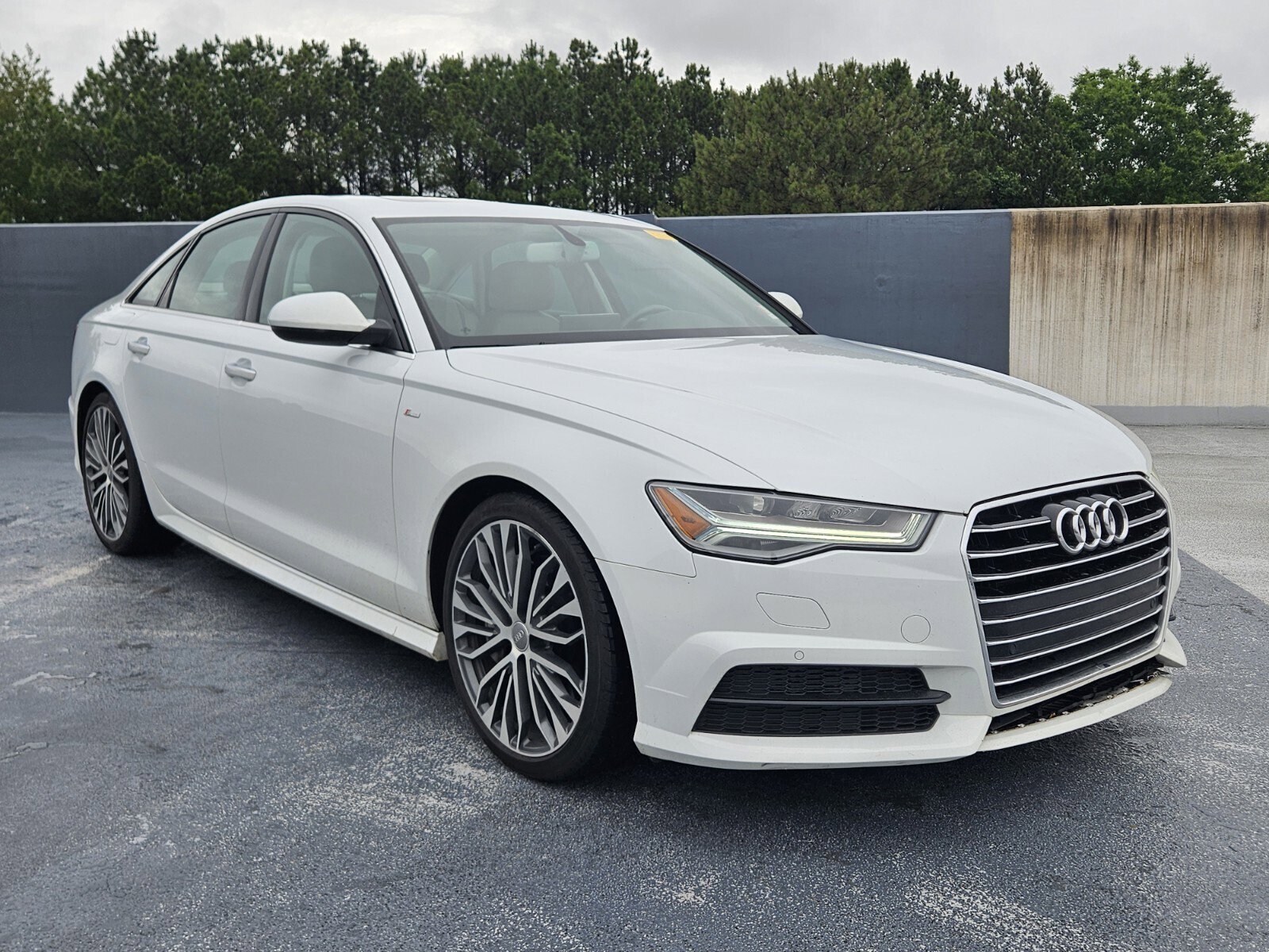 Used 2018 Audi A6 2.0T Premium Plus FWD image 2