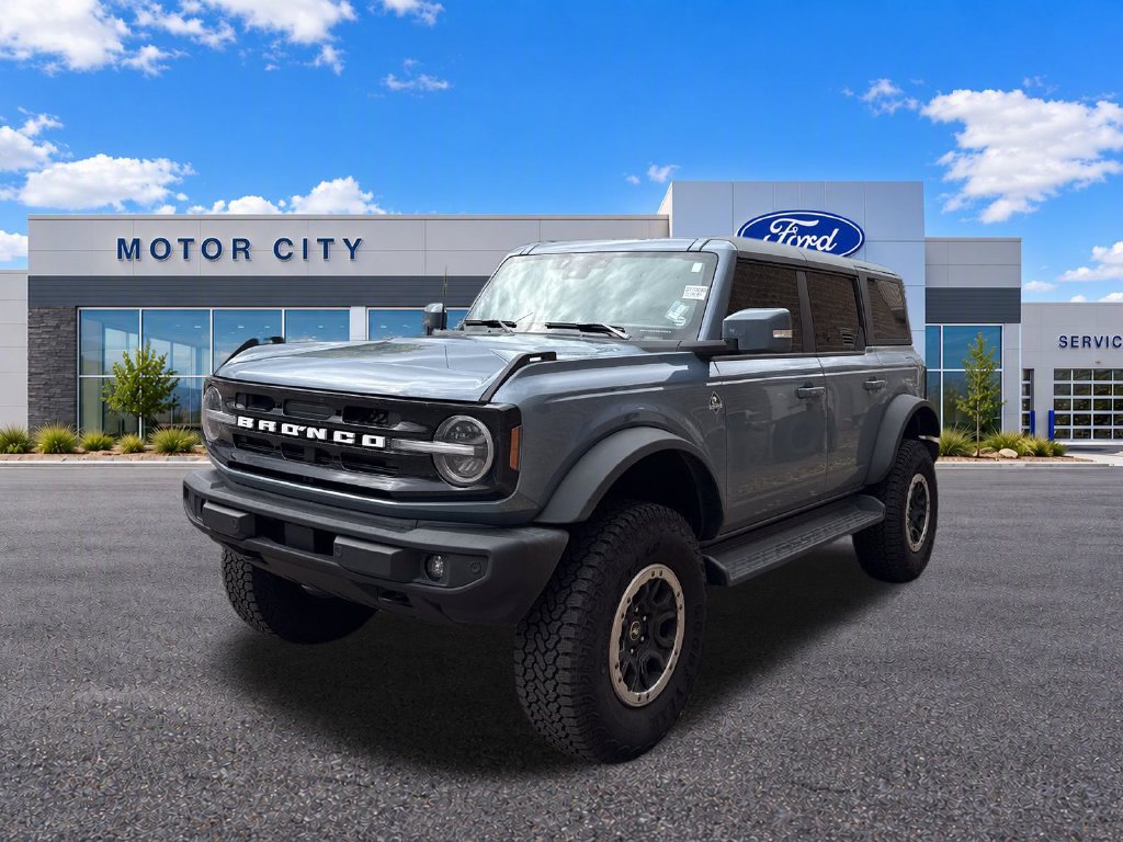Used 2025 Ford Bronco Outer Banks w/ Sasquatch Package AWD/4WD image 4
