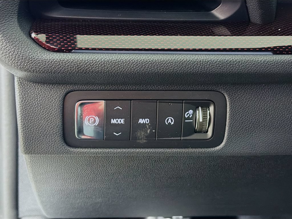 New 2026 Chevrolet Traverse Z71 w/ Enhanced Driving Package AWD/4WD image 10