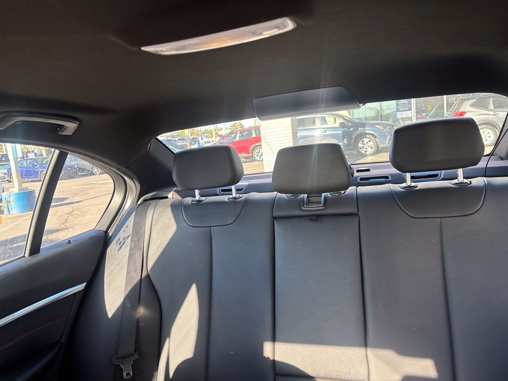 Used 2016 BMW 328i Sedan RWD image 14