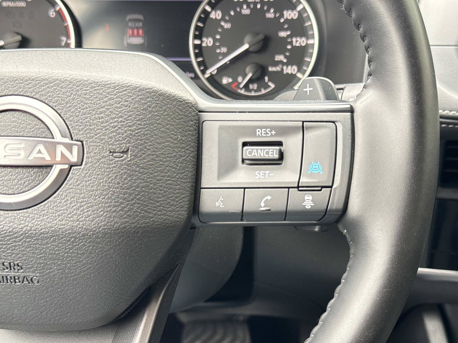 Used 2025 Nissan Rogue SV AWD/4WD image 14