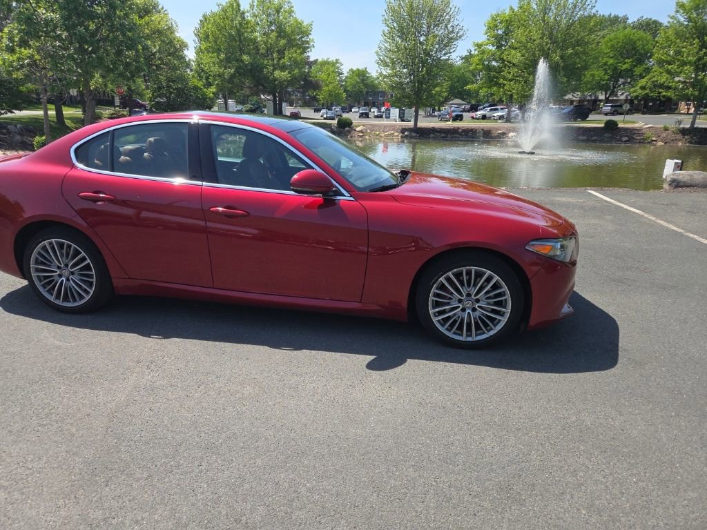 Used 2018 Alfa Romeo Giulia Ti w/ Quick Order Package 22X Lusso AWD/4WD image 21