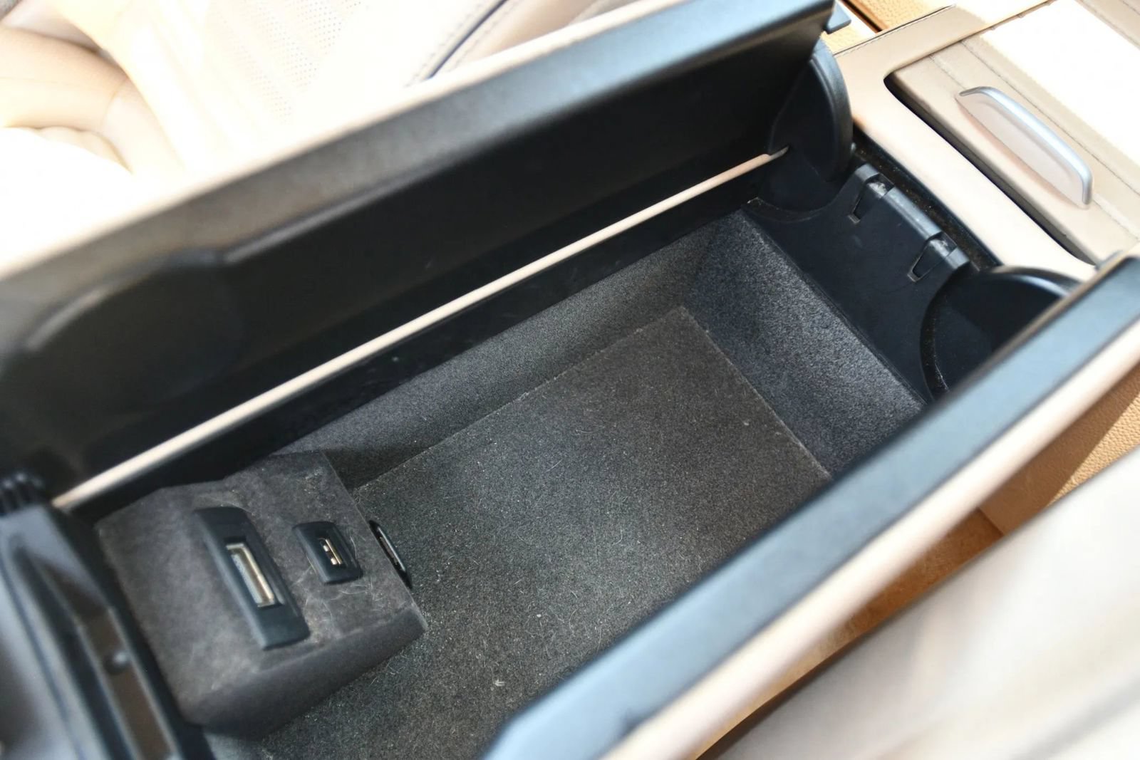 Used 2013 Mercedes-Benz SL 550 image 32