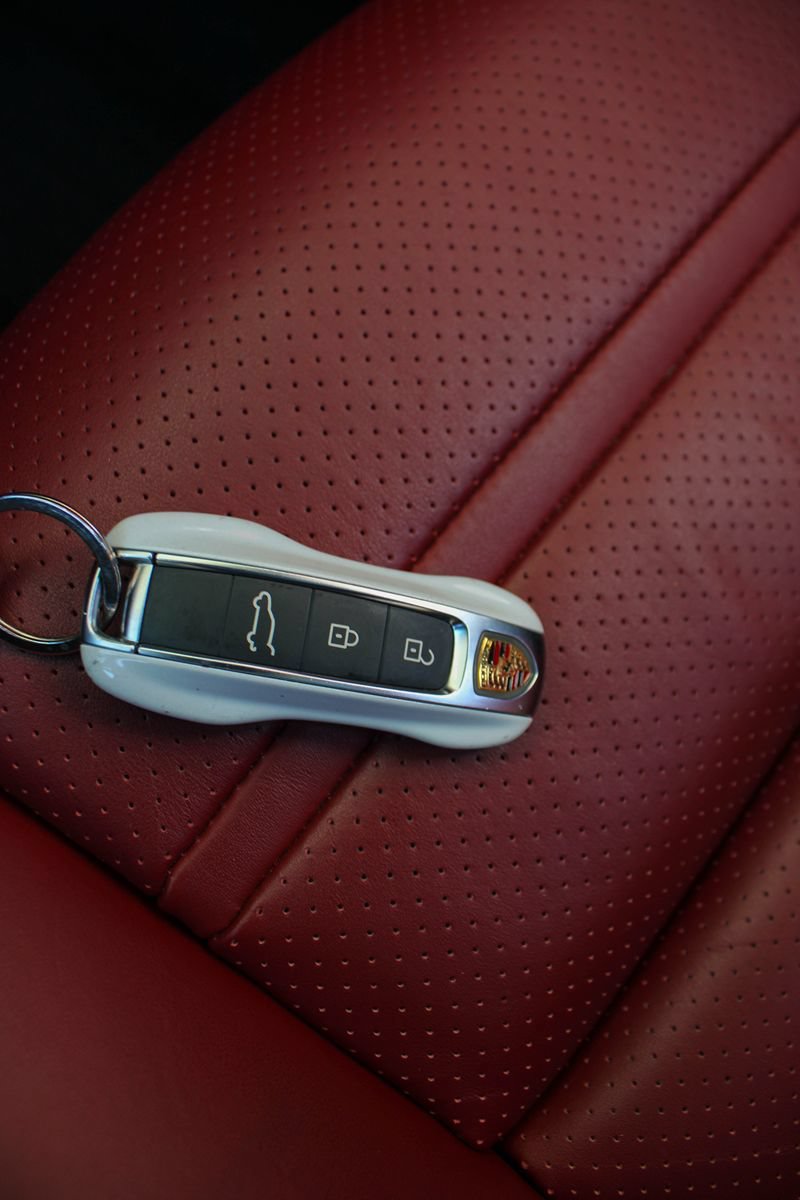 Used 2024 Porsche Cayenne S AWD/4WD image 45