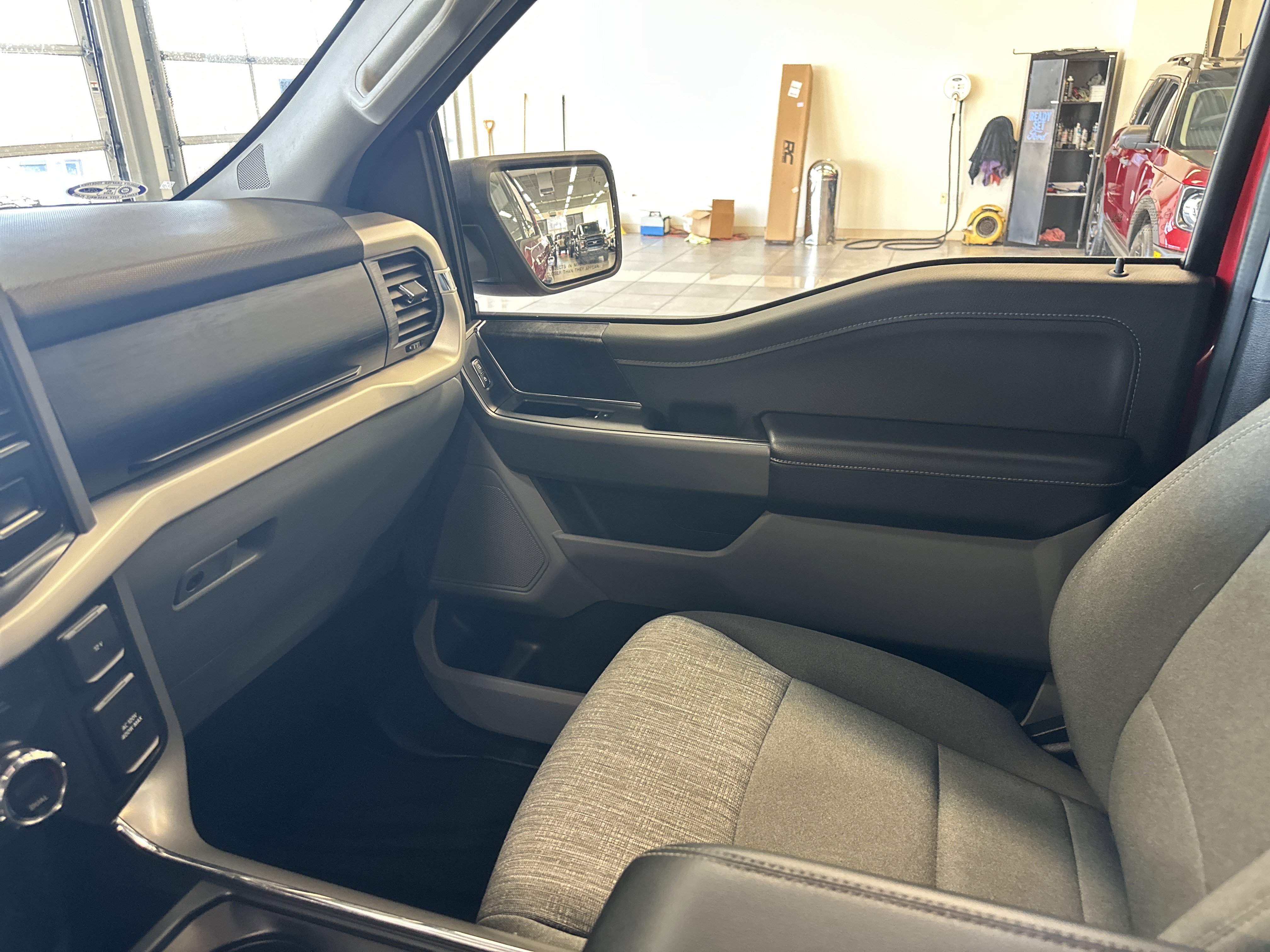 Used 2021 Ford F150 XLT w/ Equipment Group 302A High image 27