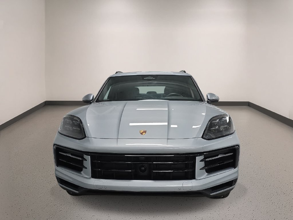Certified 2026 Porsche Cayenne AWD/4WD image 9