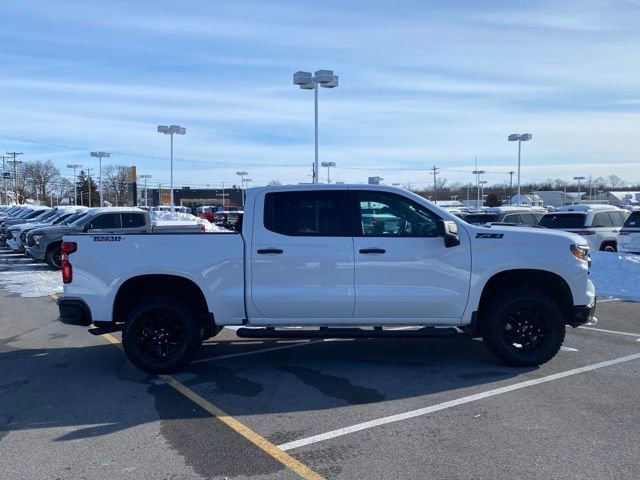 Used 2024 Chevrolet Silverado 1500 Custom Trail Boss w/ LPO, Dark Essentials Package image 6
