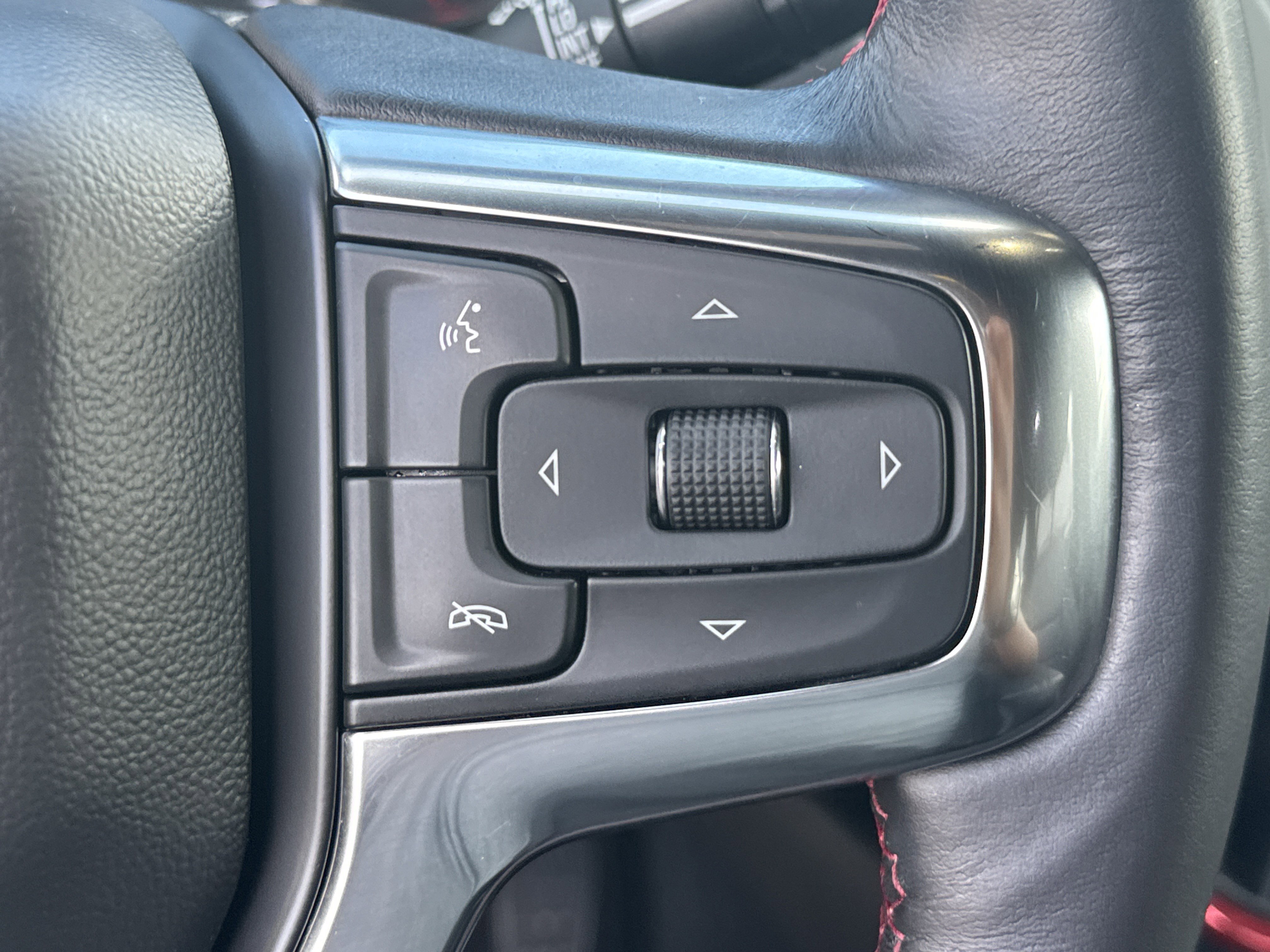 Used 2022 Chevrolet Blazer RS w/ Enhanced Convenience Package image 32