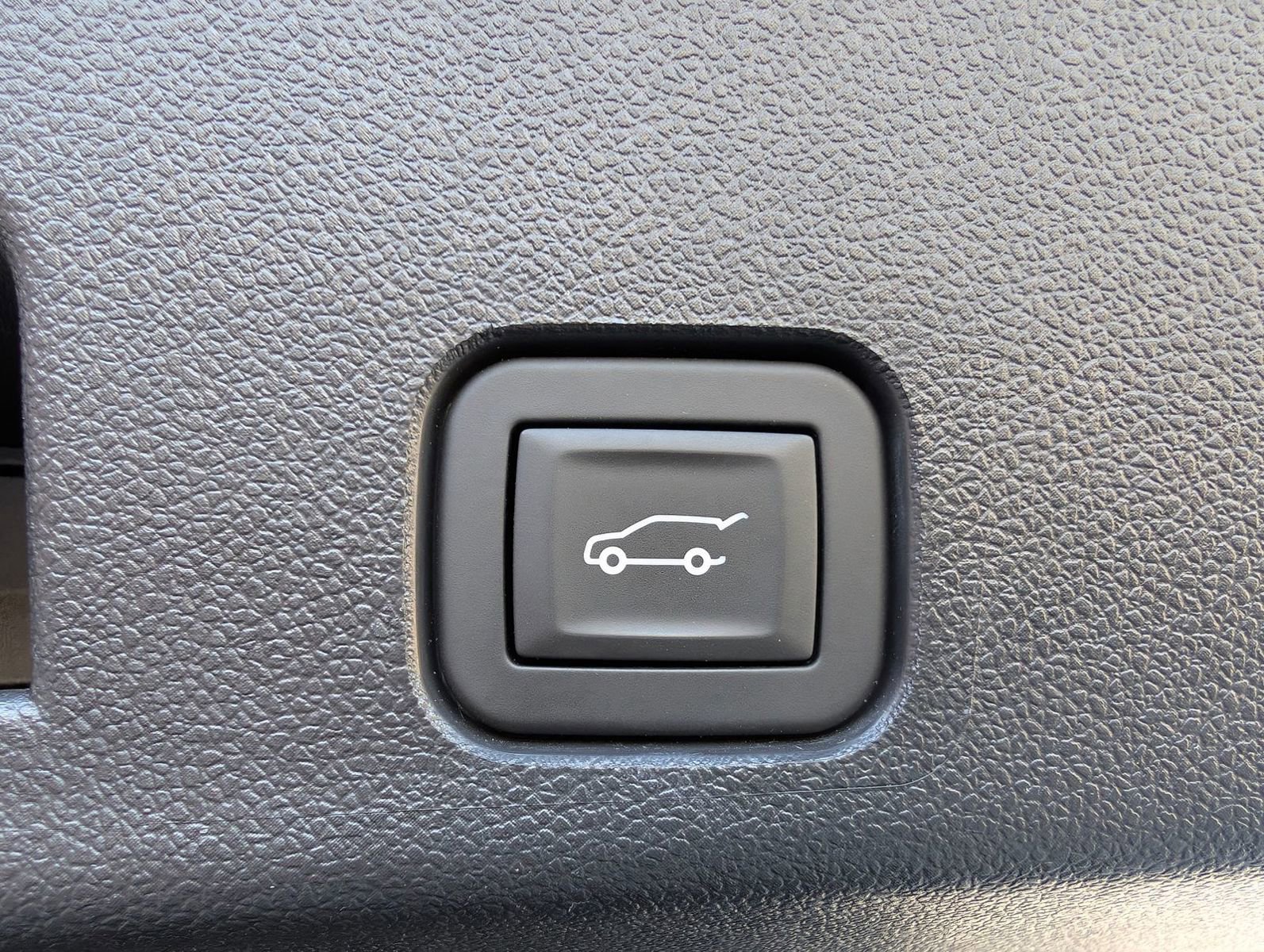 Certified 2025 Chevrolet Traverse LT image 35